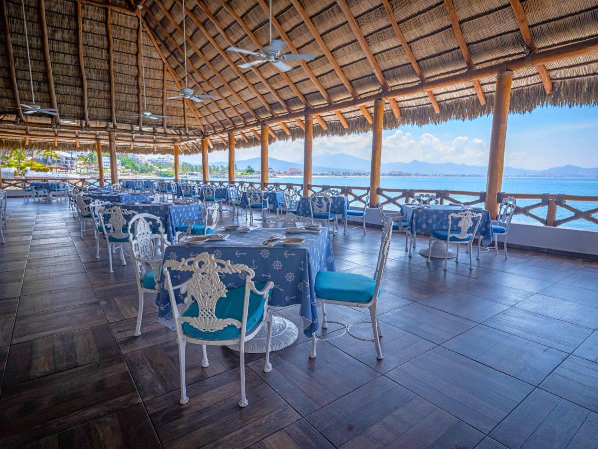 Las Hadas By Brisas Manzanillo Exterior photo Restaurant at Hotel Casa Blanca