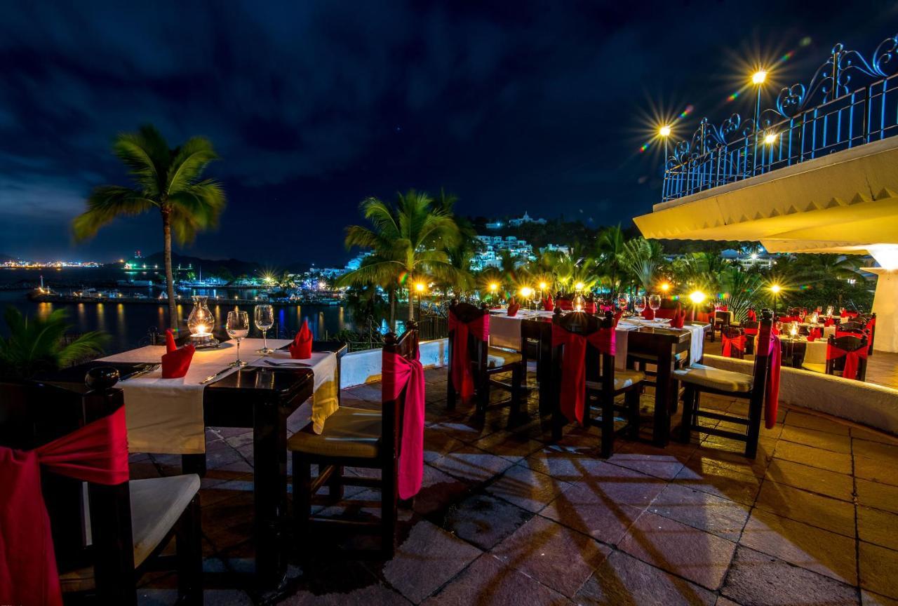 Las Hadas By Brisas Manzanillo Exterior photo The restaurant at the hotel