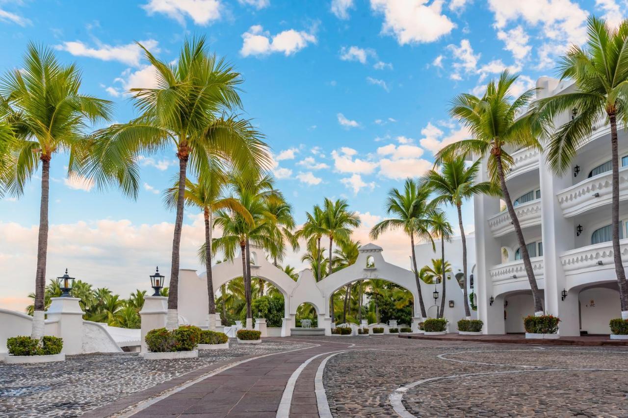 Las Hadas By Brisas Manzanillo Exterior photo Entrance to the hotel